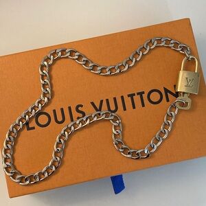 Auth LV #300 Padlock & Key Set